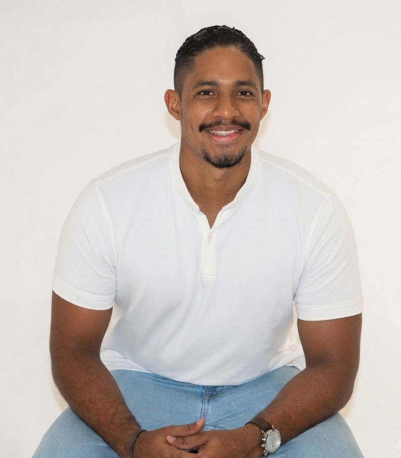 Close-up portrait of Kadir Gómez, Architectural designer and BIM specialist.